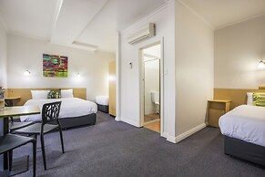 Boomerang Hotel