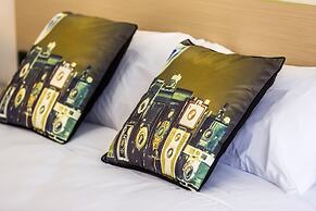 Boomerang Hotel