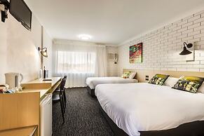 Boomerang Hotel