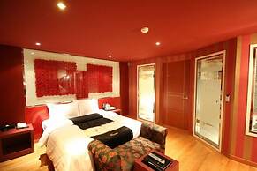 Fox Hotel
