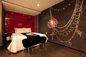 Fox Hotel