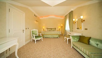 Grand Göcek Hotel