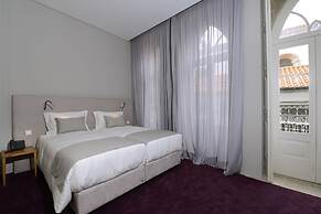 EMAJ Guimarães Boutique Hotel