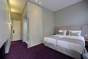 EMAJ Guimarães Boutique Hotel