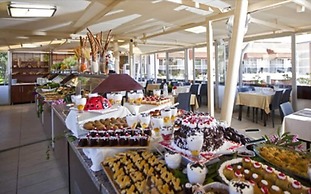 Risa Hotel