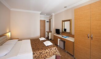 Risa Hotel