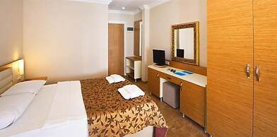 Risa Hotel