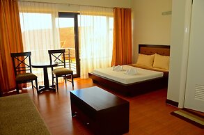 Gardenville Hotel