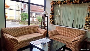 Gardenville Hotel