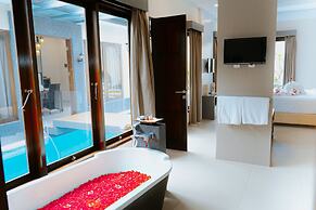Luxotic Private Villa and Resort