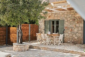 Emerald Villas & Suites