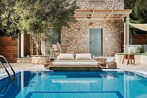 Emerald Villas & Suites