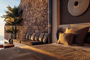 Emerald Villas & Suites