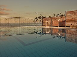 Emerald Villas & Suites