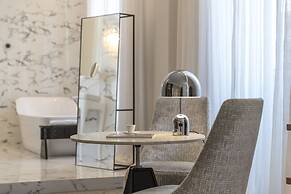 Yndo Hotel