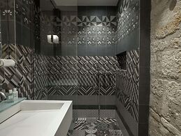 Yndo Hotel