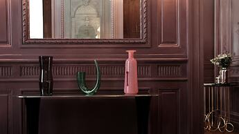 Yndo Hotel