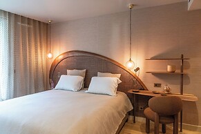 Yndo Hotel