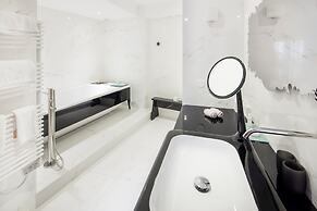 Yndo Hotel