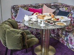 Yndo Hotel