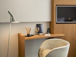 Yndo Hotel
