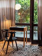 Yndo Hotel