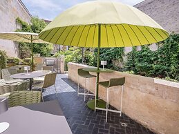 Yndo Hotel