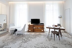 Yndo Hotel
