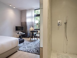 Yndo Hotel