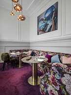 Yndo Hotel