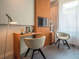 Yndo Hotel