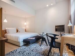 Yndo Hotel