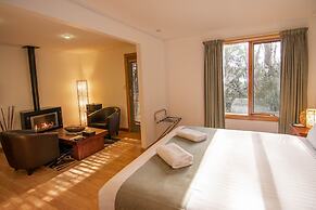Lake St Clair Lodge
