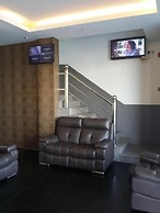 Maxi Inn