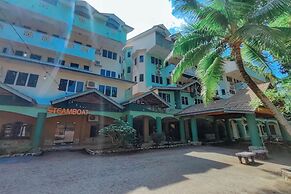 Virgo Batik Resort Teluk Batik Lumut