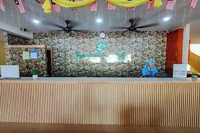 Virgo Batik Resort Teluk Batik Lumut