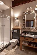 ARIES Hotel & SPA
