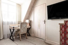 ARIES Hotel & SPA