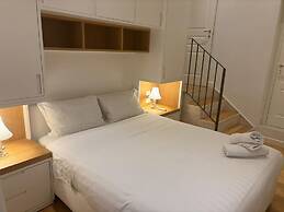 Via Del Corso Home