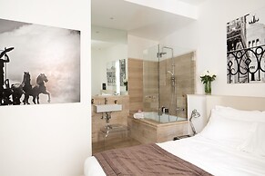 Via Del Corso Home