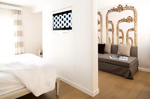 Via Del Corso Home