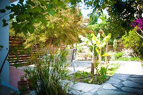 Julipapas Gardens