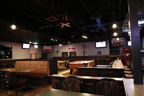 Tamarack Motor Inn