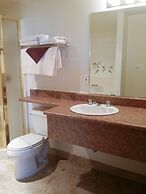 Tamarack Motor Inn