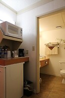 Tamarack Motor Inn