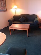 Tamarack Motor Inn