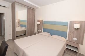 Tofinis Hotel