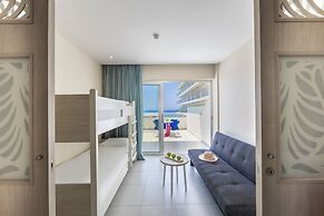 Tofinis Hotel