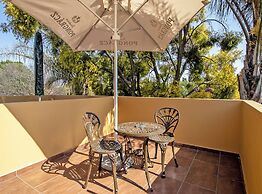 Sunward Park Guest House & Conference Centre