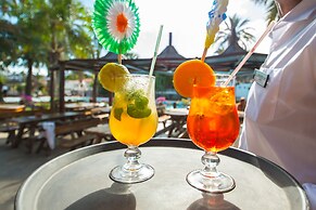 HL Miraflor Suites